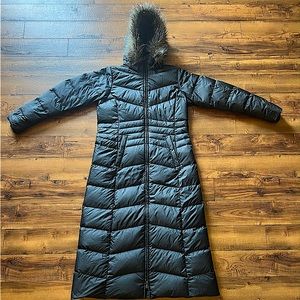 New Without Tags - Columbia Snowfleet Long Down Jacket - Black